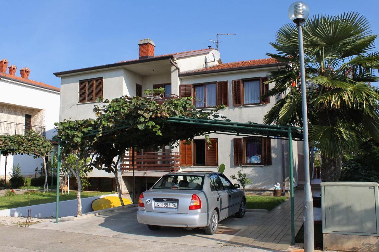 Apartments With A Parking Space Umag - 7109 외부 사진
